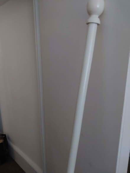 Photo of free Cùrtain pole (Hastings TN34) #2