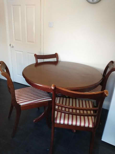 Photo of free Solid Oak Table and Chairs (Rayleigh SS6) #1