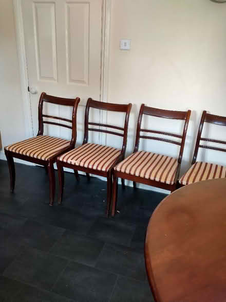 Photo of free Solid Oak Table and Chairs (Rayleigh SS6) #3