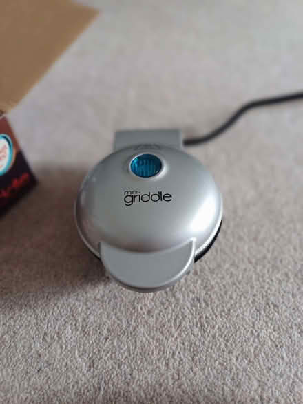 Photo of free Mini griddle (East Croydon CR0) #1