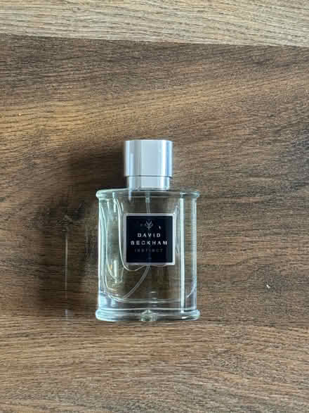 Photo of free Menâs cologne fragrance (Common Edge FY4) #1