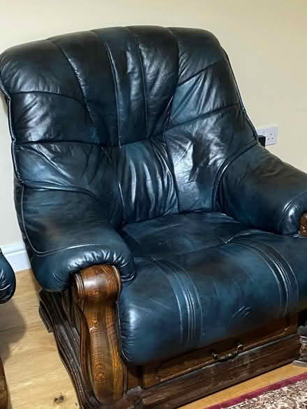 Photo of free Grand leather armchairs x 2 (North Ilford, IG1) #2