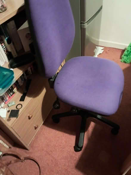 Photo of free Purple office chair.Very good condition. (Walkden M28) #1