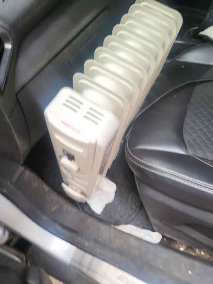 Photo of free Oil filled rattly radiator (Sy3 5dn) #1