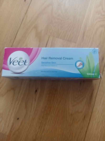 Photo of free Women's stuff (Richmond upon Thames TW10) #3