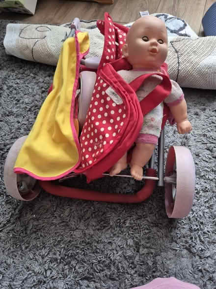 Photo of free Kids pushchair (Ladygrove, Didcot, OX11) #1