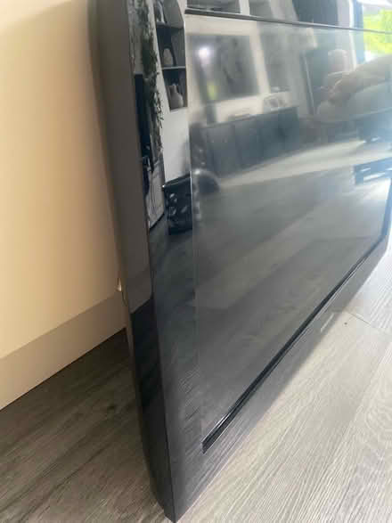 Photo of free Samsung TV (Warlingham) #2