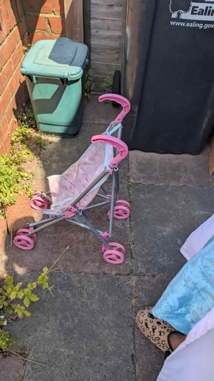 Photo of free Everything free Hanwell (Hanwell W7) #1