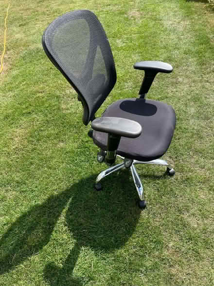 Photo of free office chair (see description) (Top Amersham HP6) #1