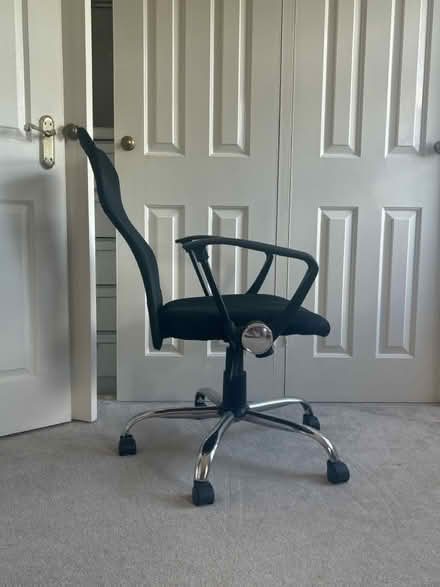 Photo of free Office chair (Mitcham) #2