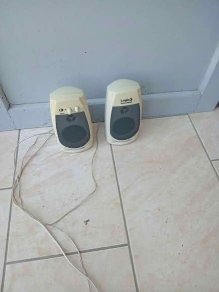 Photo of free Computer speaker (Cam GL11) #2