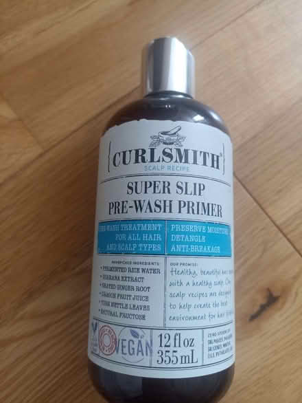 Photo of free Women's stuff (Richmond upon Thames TW10) #2