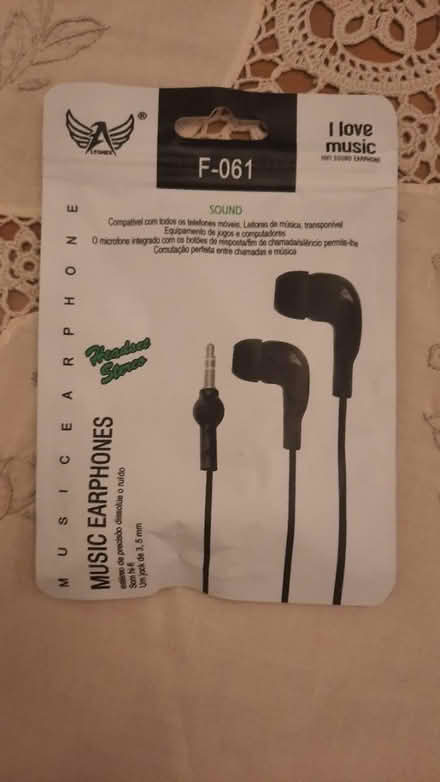 Photo of free New earphones (Rose Hill OX4) #1