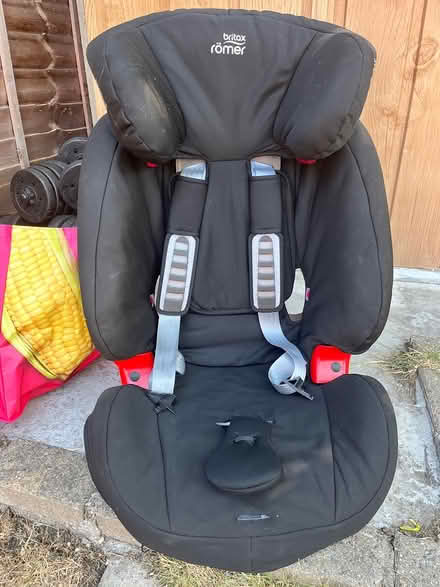 Photo of free Britax romer car seat (Palmerston road, E17) #1