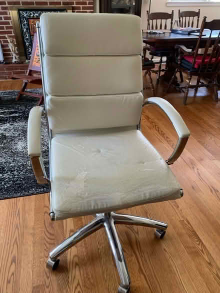 Photo of free Office chair (Boulevard Manor) #2