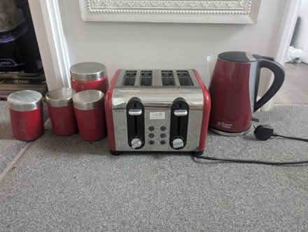 Photo of free Kitchen kettle/toaster/cannisters (ME5 walderslade) #3