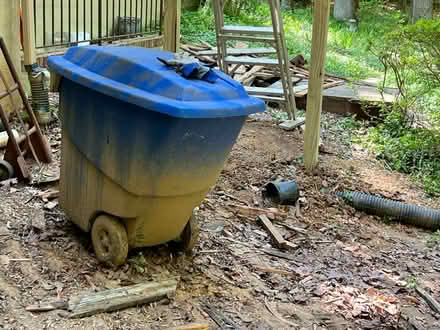 Photo of free Large container w lid (Davidsonville) #2