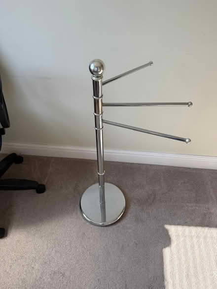Photo of free Chrome metal towel rail (Luston HR6) #1