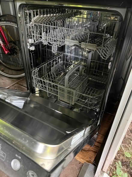 Photo of free Dishwasher (Sollers Dilwyn HR4) #2