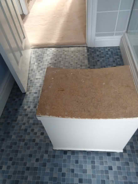 Photo of free Wooden box with lid (Luston HR6) #1