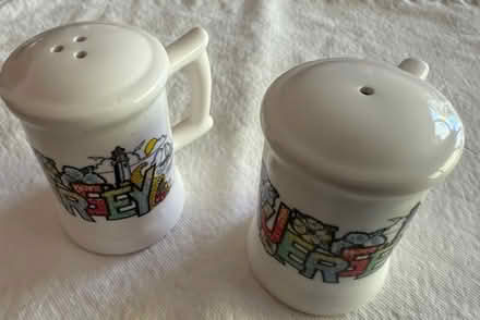 Photo of free New Jersey Salt & Pepper Shakers (Cupertino - DeAnza and 280) #3