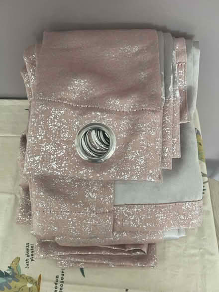 Photo of free Pink curtains (Manor Park E12) #1