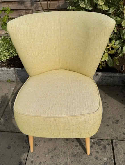 Photo of free Yellow Chair (Spring Park CR0) #1