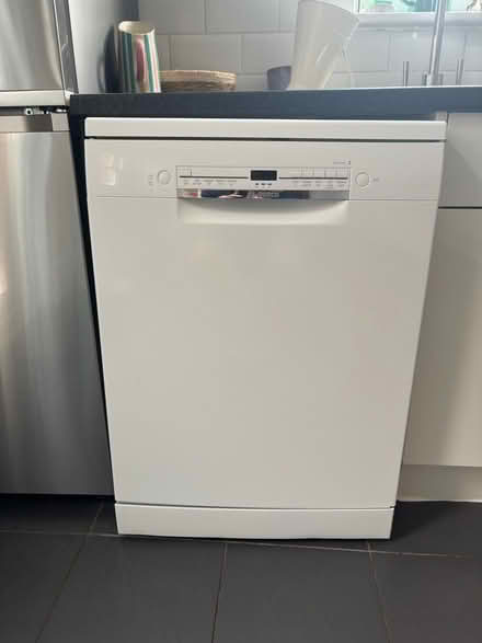 Photo of free Bosch Serie 2 dishwasher (Streatham Hill) #1