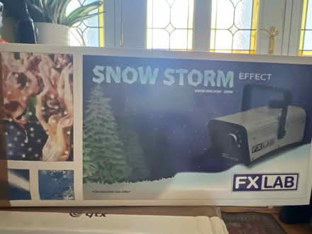 Photo of free Variety of Party lights & effects (Windsor SL4) #4