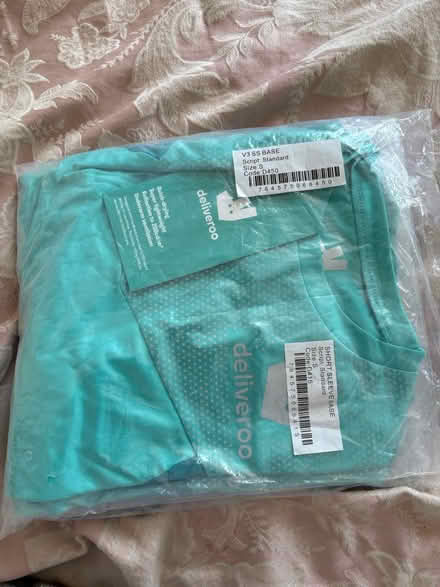 Photo of free Deliveroo T-Shurt (Lewisham SE23) #1