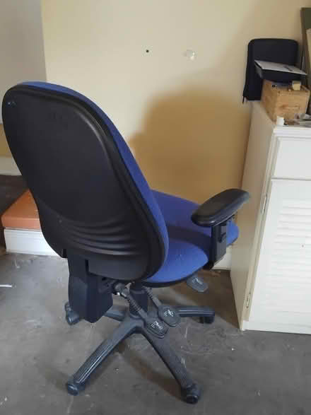 Photo of free Computer chair (BD9) #3