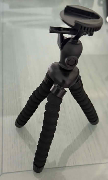 Photo of free Tripod for iphone & camera (Chipping Barnet EN5) #1
