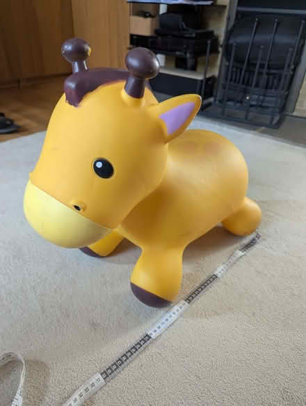 Photo of free Bouncy giraffe toy (Twickenham TW1) #1