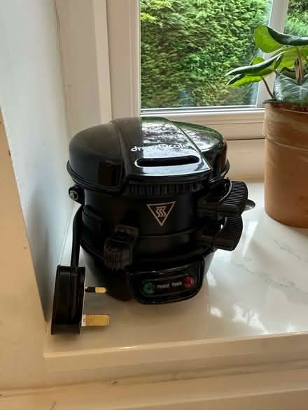 Photo of free McMuffin Sandwich Maker (Dean Row SK9) #1