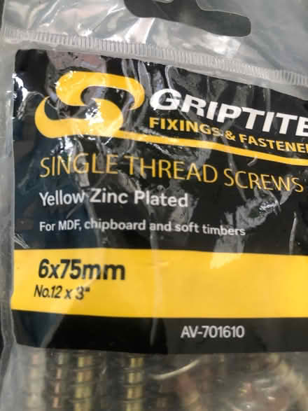 Photo of free Screws (Cavendish DE23) #1