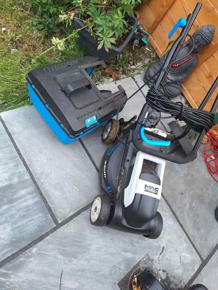 Photo of free Electric lawnmower (hessle HU13) #2
