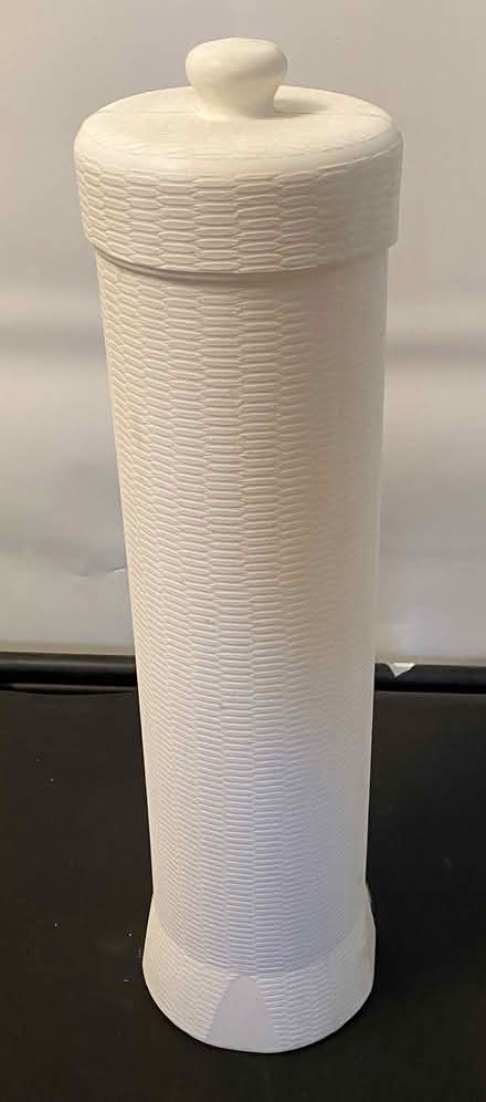 Photo of free White Plastic Toilet Roll Holder (Newport Beach (Eastbluff)) #3