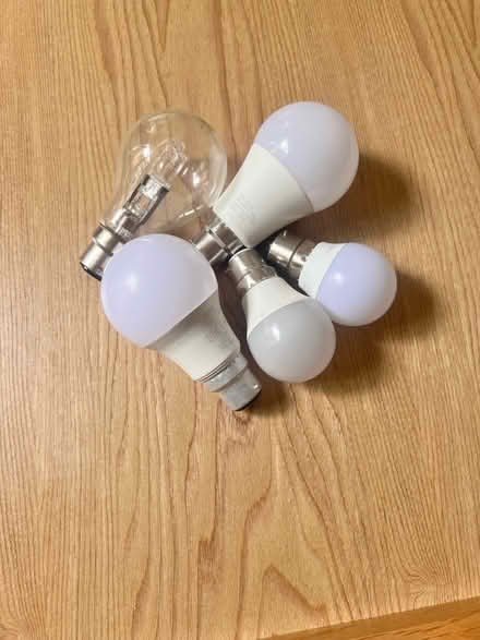 Photo of free Bayonet type lightbulbs (Hulme M16) #1
