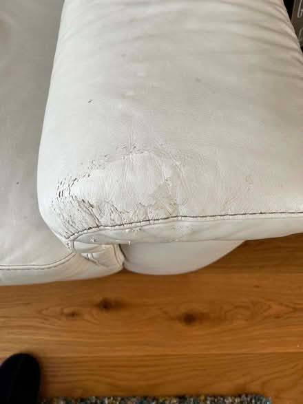 Photo of free 3 seater leather sofa and chair (Stoughton GU2) #4