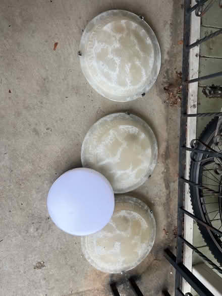 Photo of free 3 ceiling lights (Bathurst and College) #1