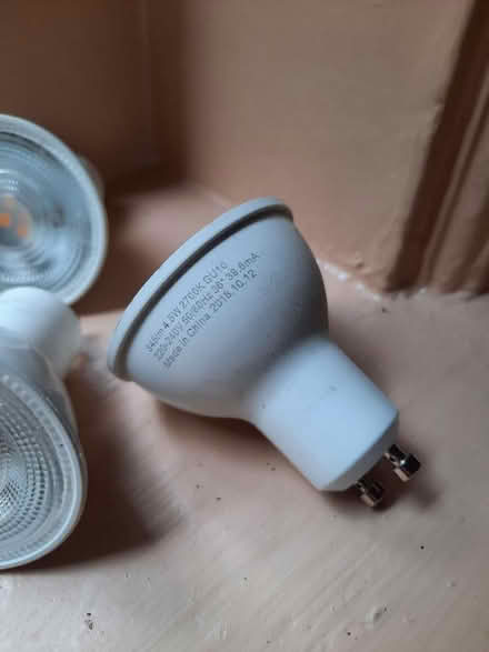 Photo of free LED spotlight bulbs (Richmond TW9) #2