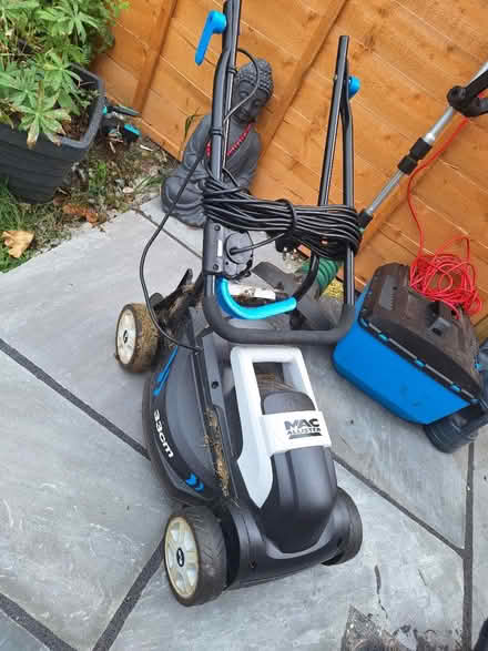Photo of free Electric lawnmower (hessle HU13) #1