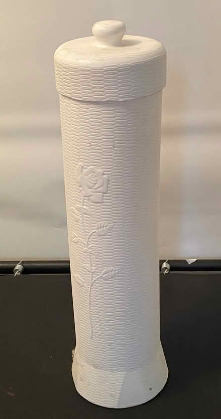 Photo of free White Plastic Toilet Roll Holder (Newport Beach (Eastbluff)) #1