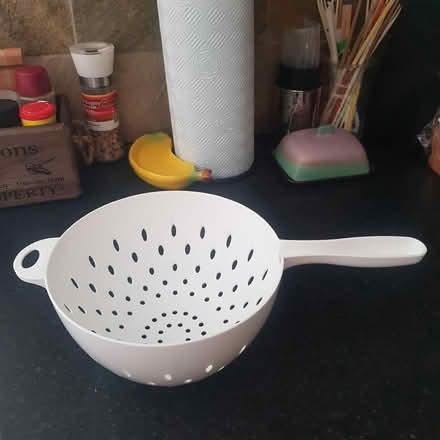 Photo of free Plastic colander (Church RG2) #1