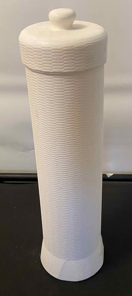 Photo of free White Plastic Toilet Roll Holder (Newport Beach (Eastbluff)) #2