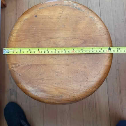 Photo of free Round stool (West Seattle Admiral) #3