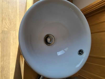 Photo of free free standing sink unit (Shenley Brook End MK5) #3
