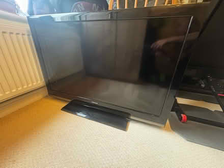 Photo of free 40” tv (Greenhill S8) #1