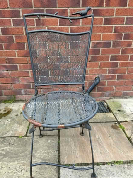 Photo of free Metal garden chair (to upcycle) (darwen BB3) #1