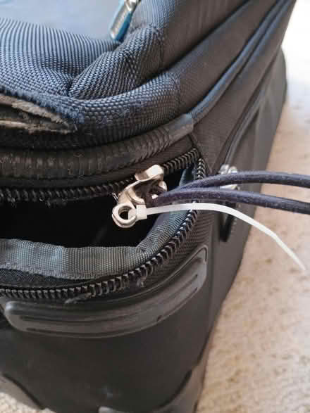 Photo of free Eagle creek suitcase, zip broken (Nether Edge, S7) #2